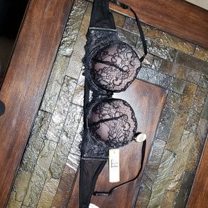 38c black lace Bra NWT